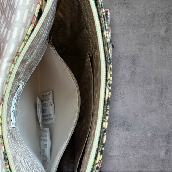 SAKROOTS CONVERTIBLE BACKPACK - NWOT - Picture 8 of 8